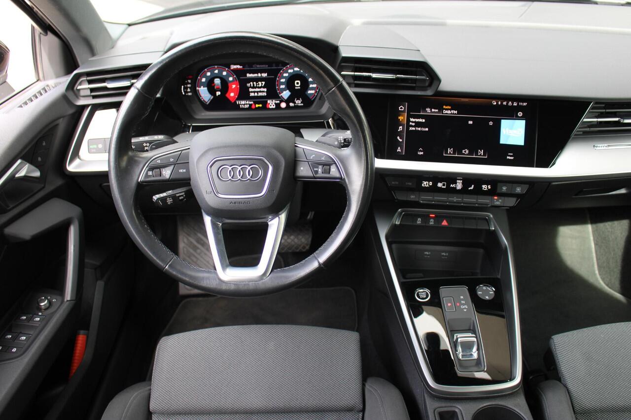 Audi A3 Limousine 30 TFSI Business edition Navigatiesysteem | Automaat | Cruise Control | Parkeer Sensoren