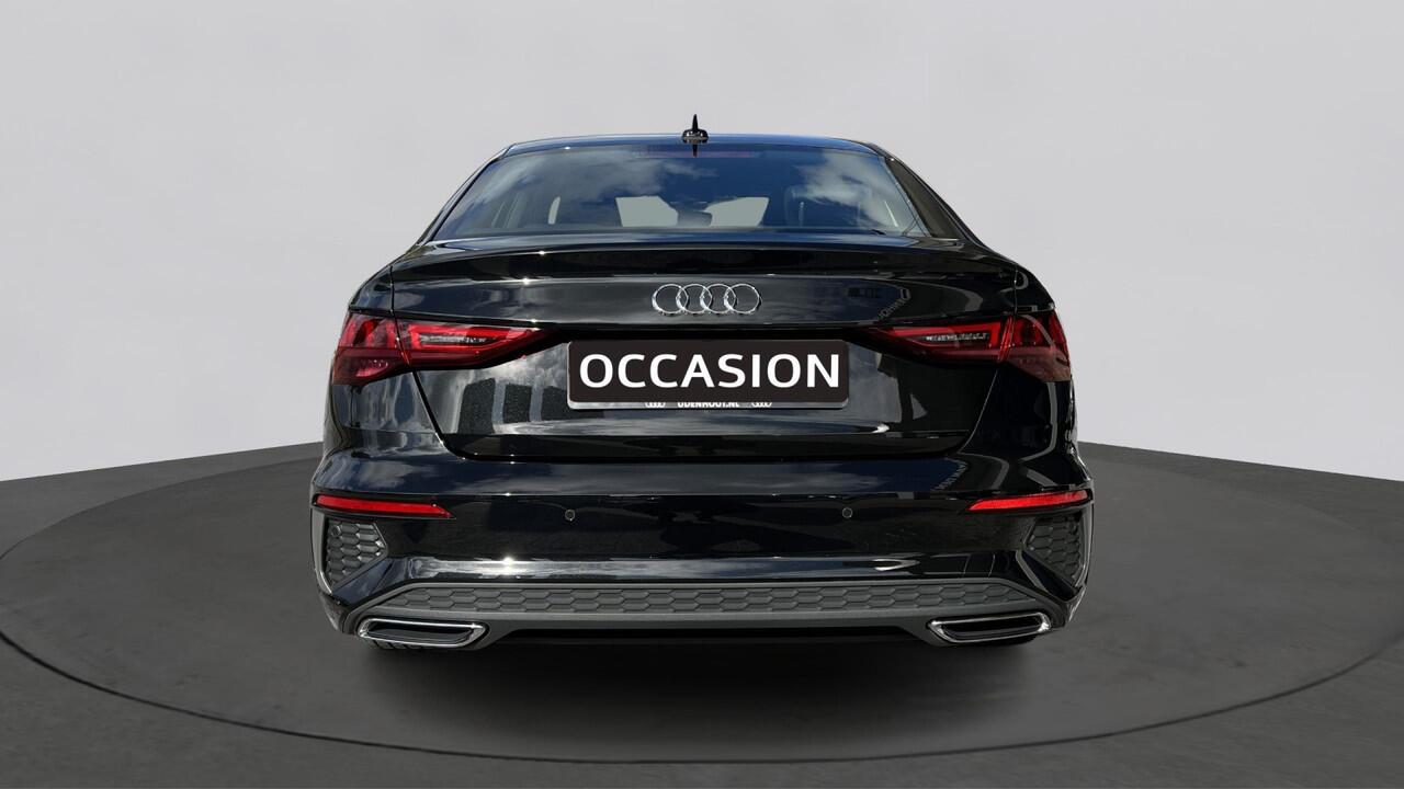 Audi A3 Limousine 30 TFSI 110pk S edition / Carplay / Audi Hold / Dealer onderhouden