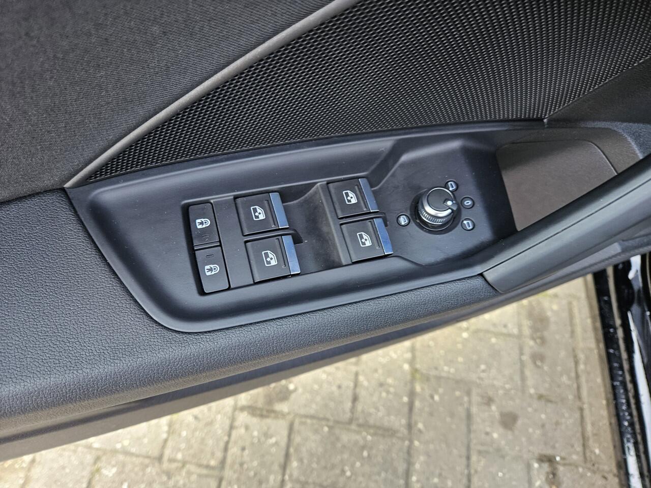 Audi A3 Limousine 30 TFSI Business edition