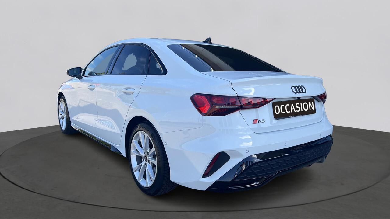 Audi A3 Limousine 30 TFSI 116PK S edition / Parking Plus / Comfort Plus / Privacy glas