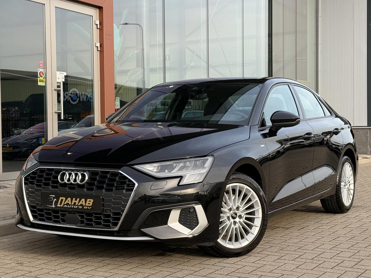 Audi A3 Limousine 30 TFSI Advanced edition | Navi | ACC | Stoelverwarming | Apple Carplay | DAB |
