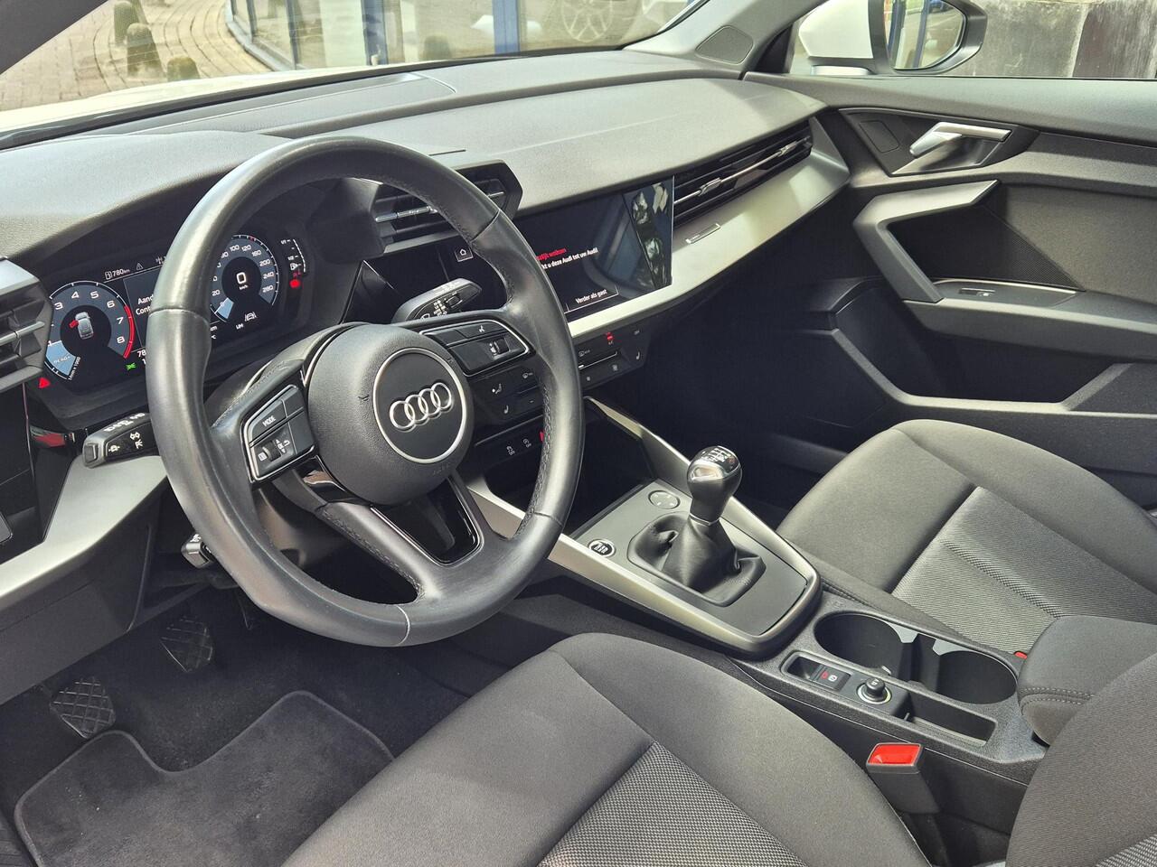 Audi A3 Sportback 30 TFSI Pro Line | Navigatie via Smartphone | Apple Carplay | PDC | Stoelverwarming | Lm Velgen | Airconditioning
