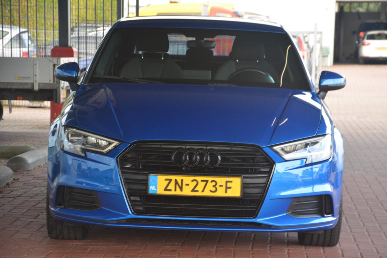 Audi A3 Limousine 30 TFSI Sport Lease Edition Nederlandse auto 153548 NAP met oa sportstoelen pdc navigatie xenon spoiler lmv origineel premium kleur