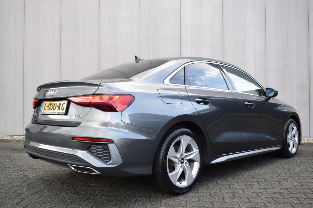 Audi A3 Limousine 35 TFSi Automaat S-Line LED | Carplay | Zwart Leder | Schaalstoelen | 2x S-Line | B&O | Keyless | Sportstoelen