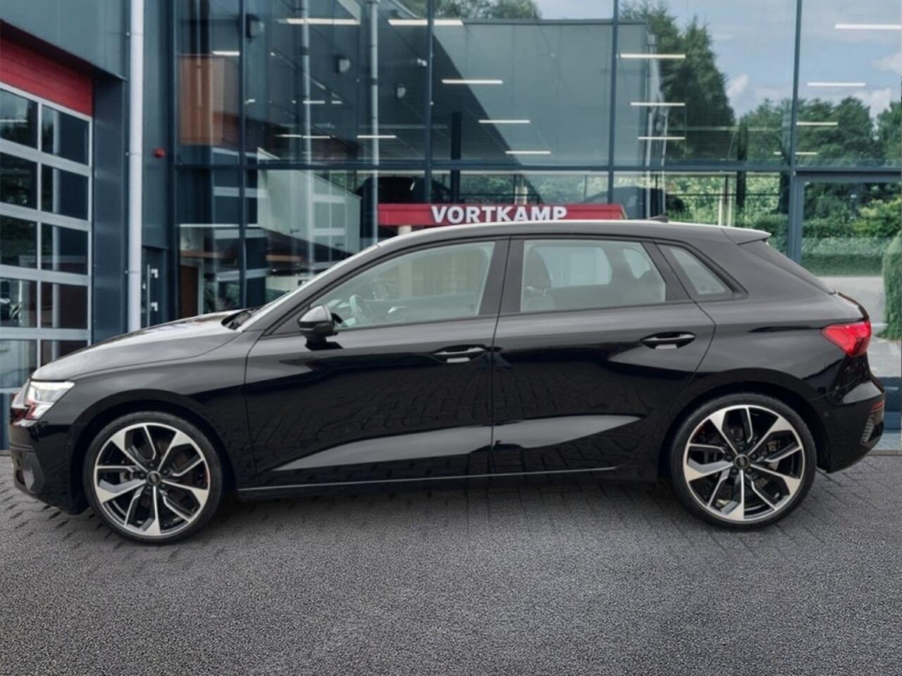 Audi A3 35 TFSI S-TRONIC CAMERA/NAVI/ACC/BenO/STOELVERW