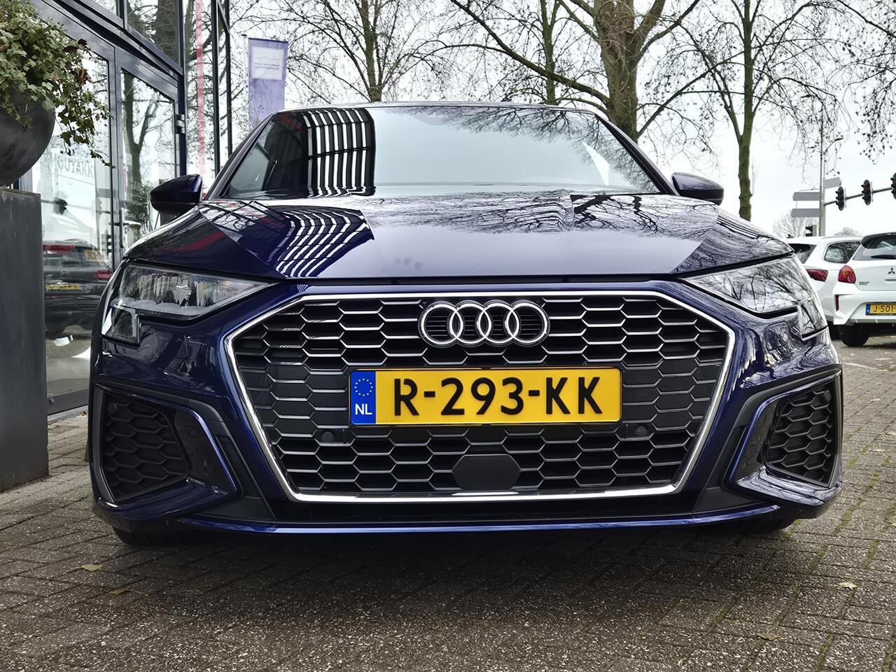 Audi A3 Limousine 35 TFSI S edition AUTOMAAT | Airco | Navigatie | Parkeersensoren | Cruise Control | Licht metalen velgen