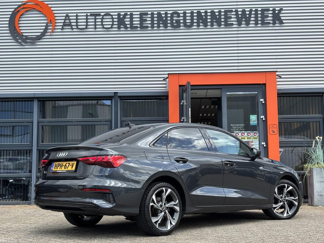Audi A3 Limousine 35 1.5 TFSI edition one / Apple Carplay/ Android Auto / BTW / Digital Cockpit / Keyless / Camera / Stoelverwarming /