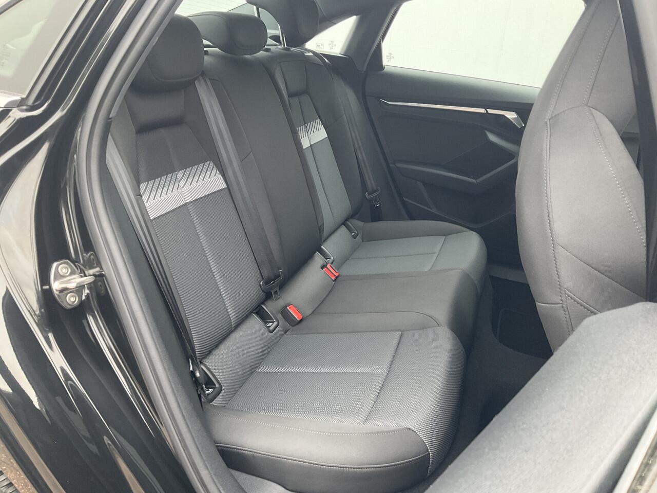 Audi A3 Limousine 30 TFSI Advanced edition Virtueel display Nav/Cruise Sportzetels 1Eig Digitaal NL-Auto!