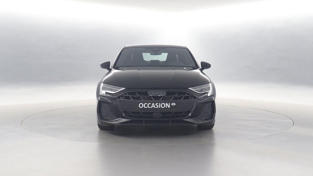 Audi A3 Limousine 30 TFSI 115pk S-Line Edition S-Tronic / Navigatie / Camera / Inparkeerhulp