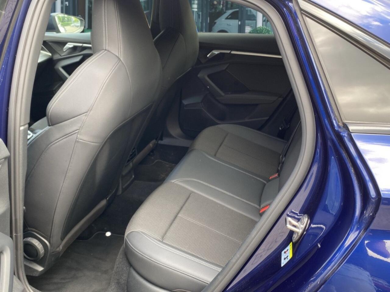 Audi A3 30 TFSI S-LINE MATRIX-LED/PDC/STOELVERW/PDC/NAVI