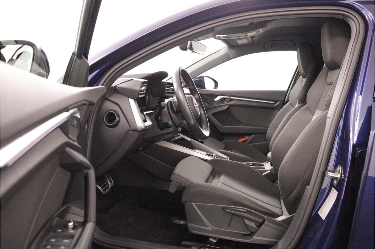 Audi A3 Limousine 35 TFSI Black Edition Sport, Orig. NL 1e Eig. | DAB | Virtual | PDC | Adap.Cruise | LED+ - RIJKLAAR