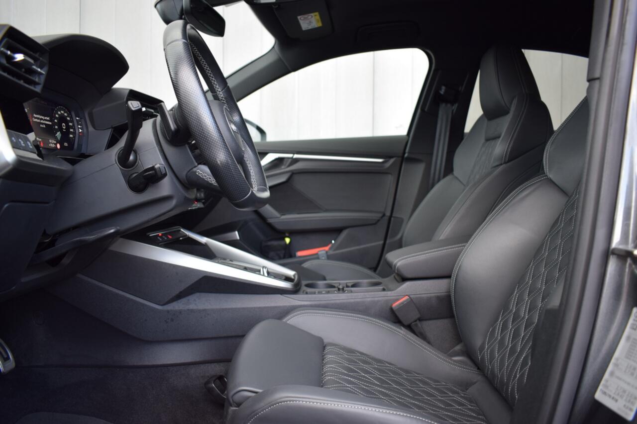 Audi A3 Limousine 35 TFSi Automaat S-Line LED | Carplay | Zwart Leder | Schaalstoelen | 2x S-Line | B&O | Keyless | Sportstoelen