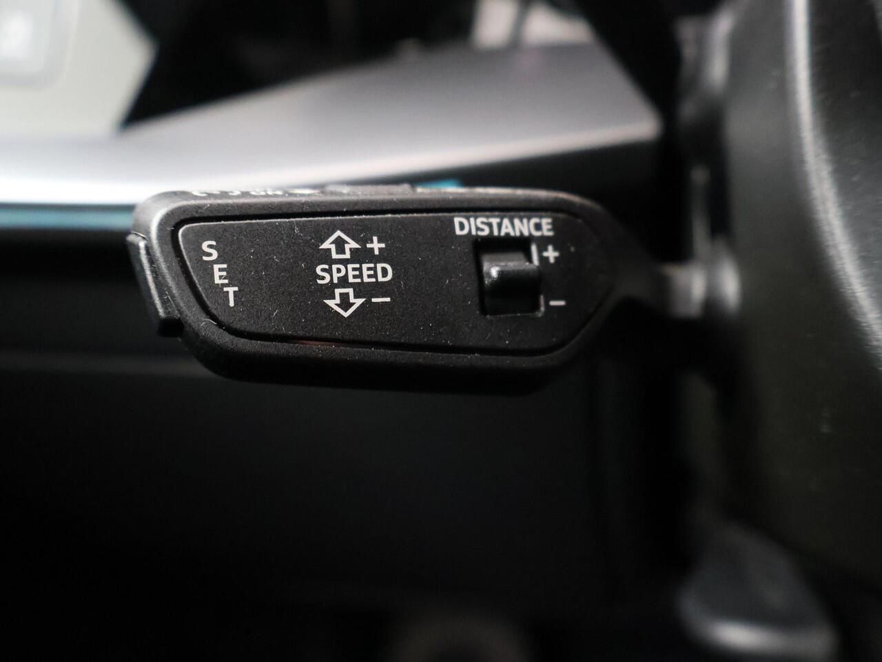 Audi A3 Limousine 35 TFSI S edition | 150 PK | Automaat | Digitale cockpit | Parkeersensoren | Panoramadak | S line |