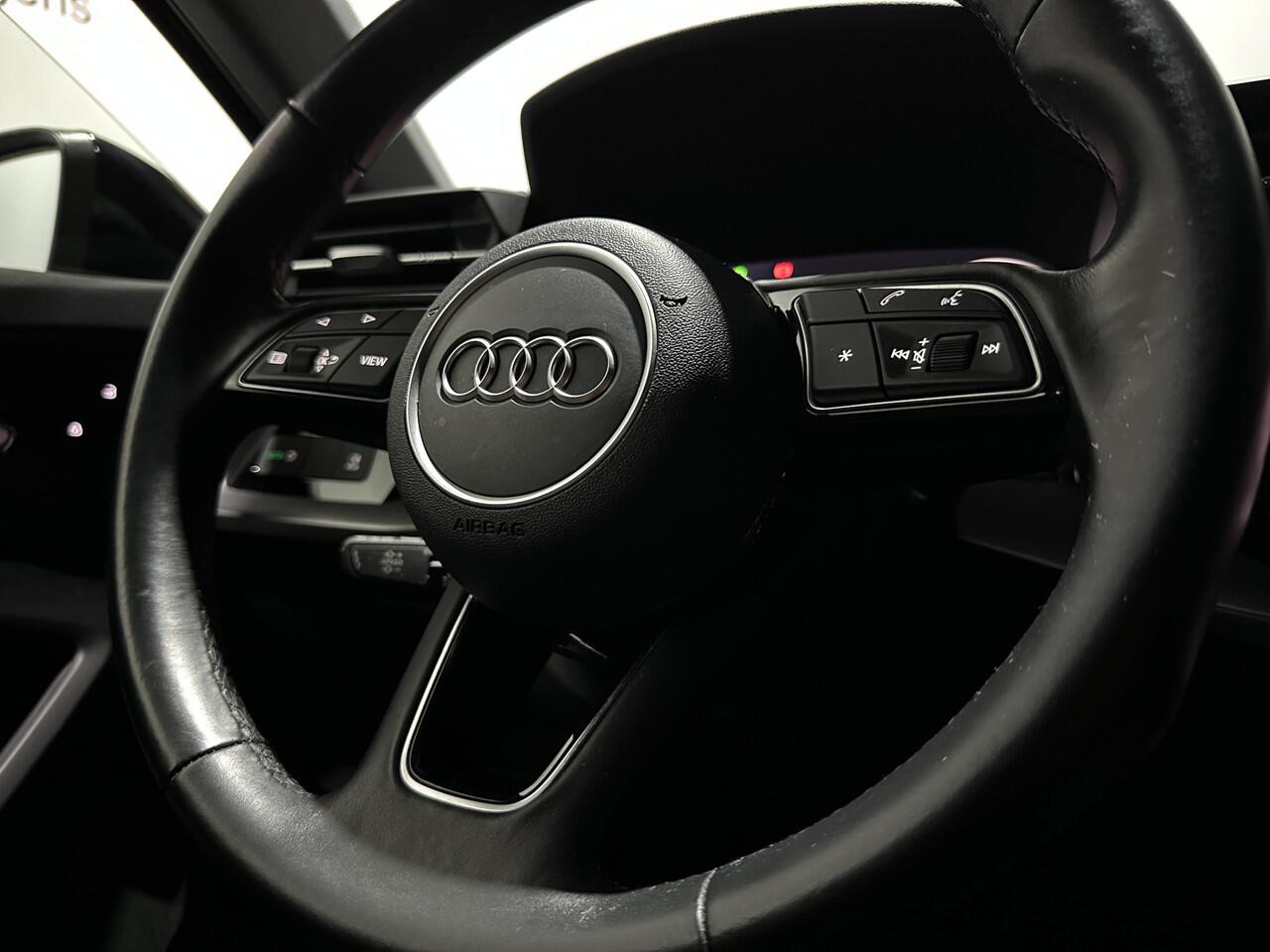 Audi A3 Limousine 35 TFSI - Automaat - Carplay / Lane assist / Stoelverw.