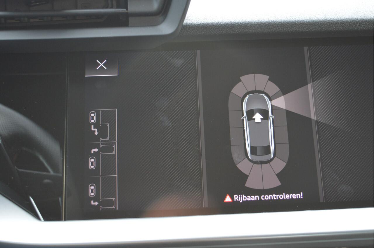 Audi A3 Limousine 30 TFSI Mhev S ed. NL-Auto / Standkachel / Matrix verl. / 2 X S-line / B&O / 18"