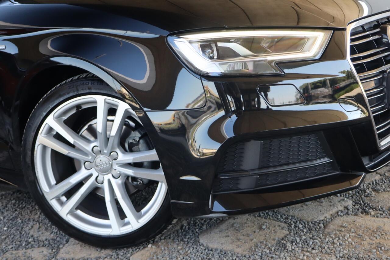 Audi A3 30 TFSI | Geen import | 2x S - S line | Compleet