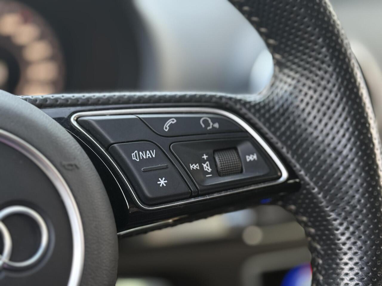 Audi A3 Limousine 30 TFSI Advance Sport l DAB l Virtual Dashboard l S-Line