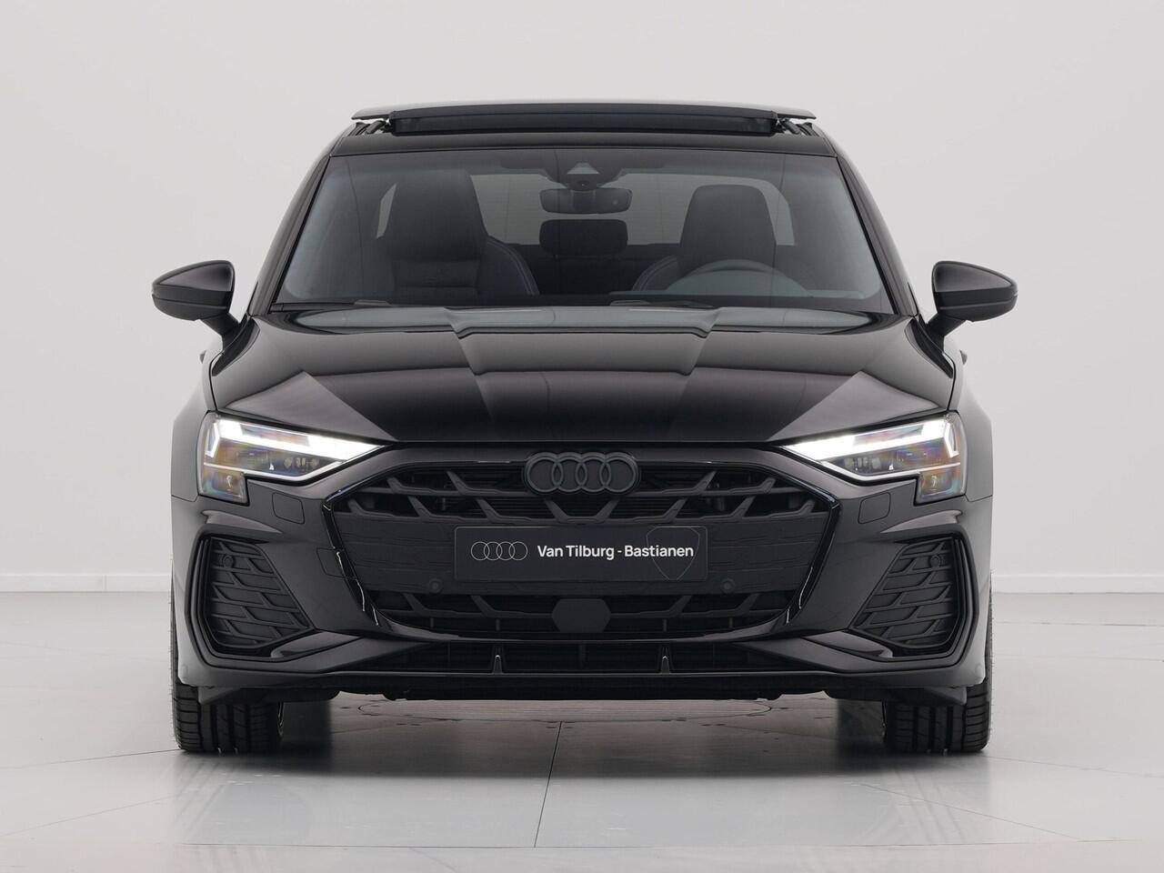 Audi A3 Limousine 35 TFSI S edition Panodak SONOS Ambient lichtpakket verw. voorstoelen Camera