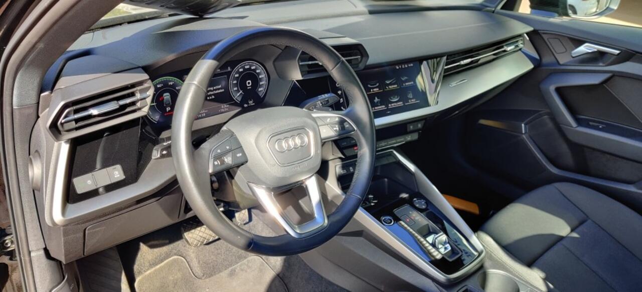 Audi A3 40 TFSIE Edition Bang en Olufsun
