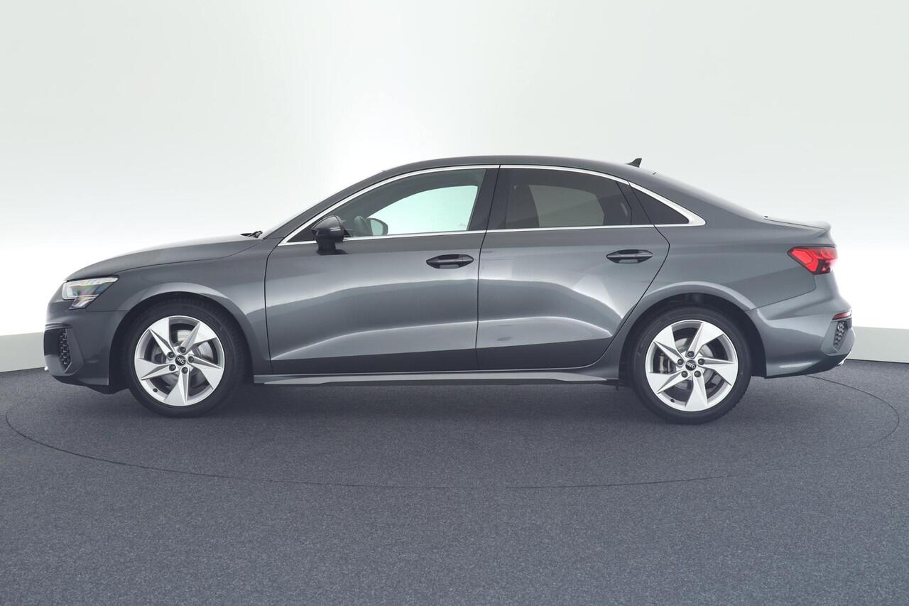 Audi A3 Limousine 35 TFSI 150pk S-Tronic 2x S-Line Navigatie Stoelverwarming