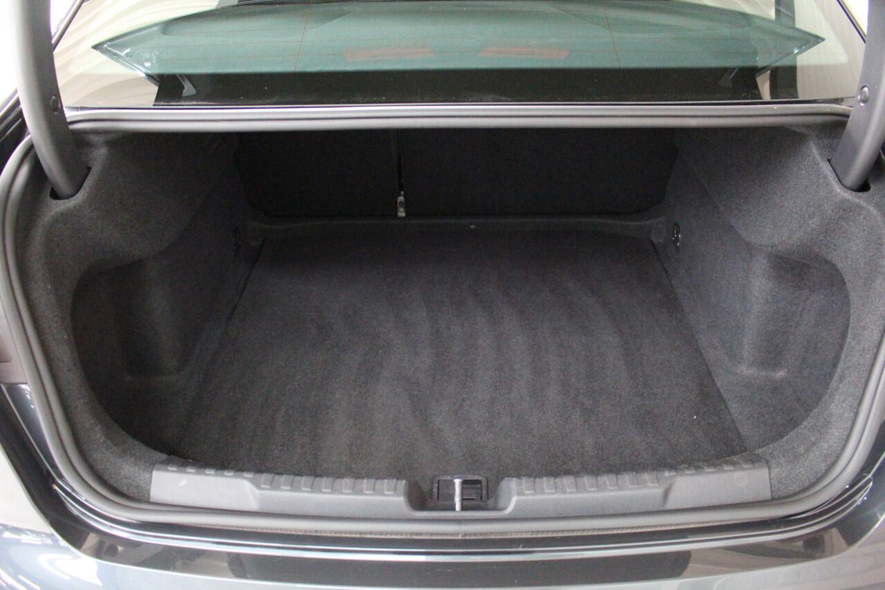 Audi A3 Limousine 30 TFSI Advanced edition Navigatie | Cruise Control | 17" Velgen | PDC Achter