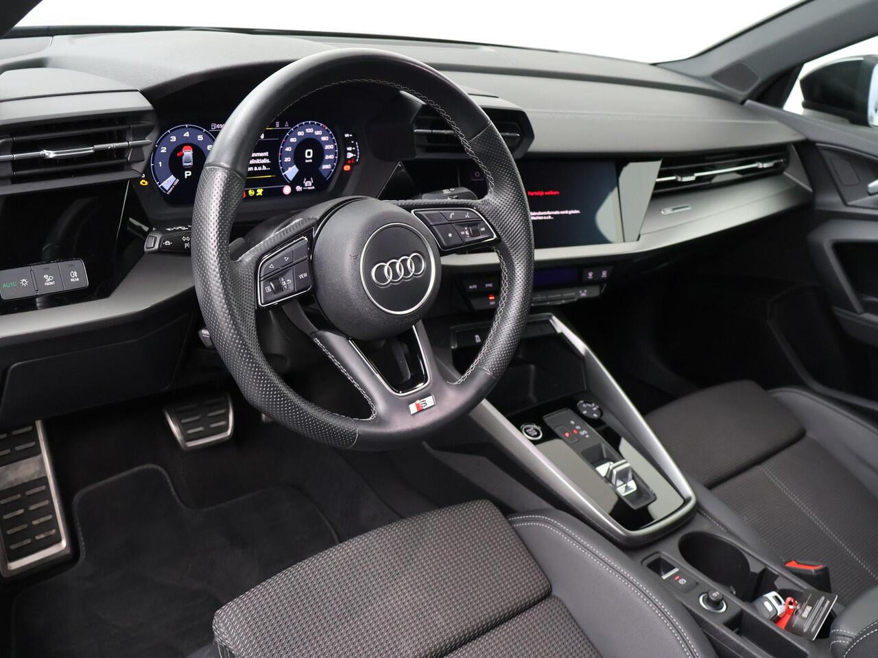 Audi A3 Limousine 30 TFSI S edition | 110 PK | Automaat | Adaptive cruise control | Climate control | LED | S-line |