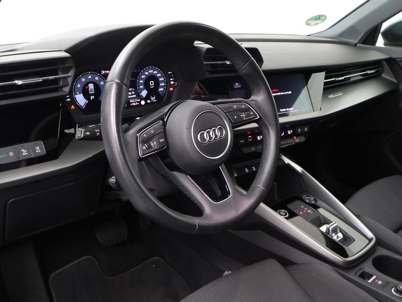 Audi A3 Limousine 35 TFSI Business edition | 150 PK | Automaat | Afneembare Trekhaak | Panoramadak |