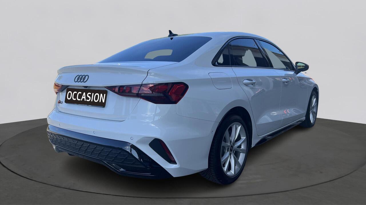 Audi A3 Limousine 30 TFSI 116PK S edition / Parking Plus / Comfort Plus / Privacy glas