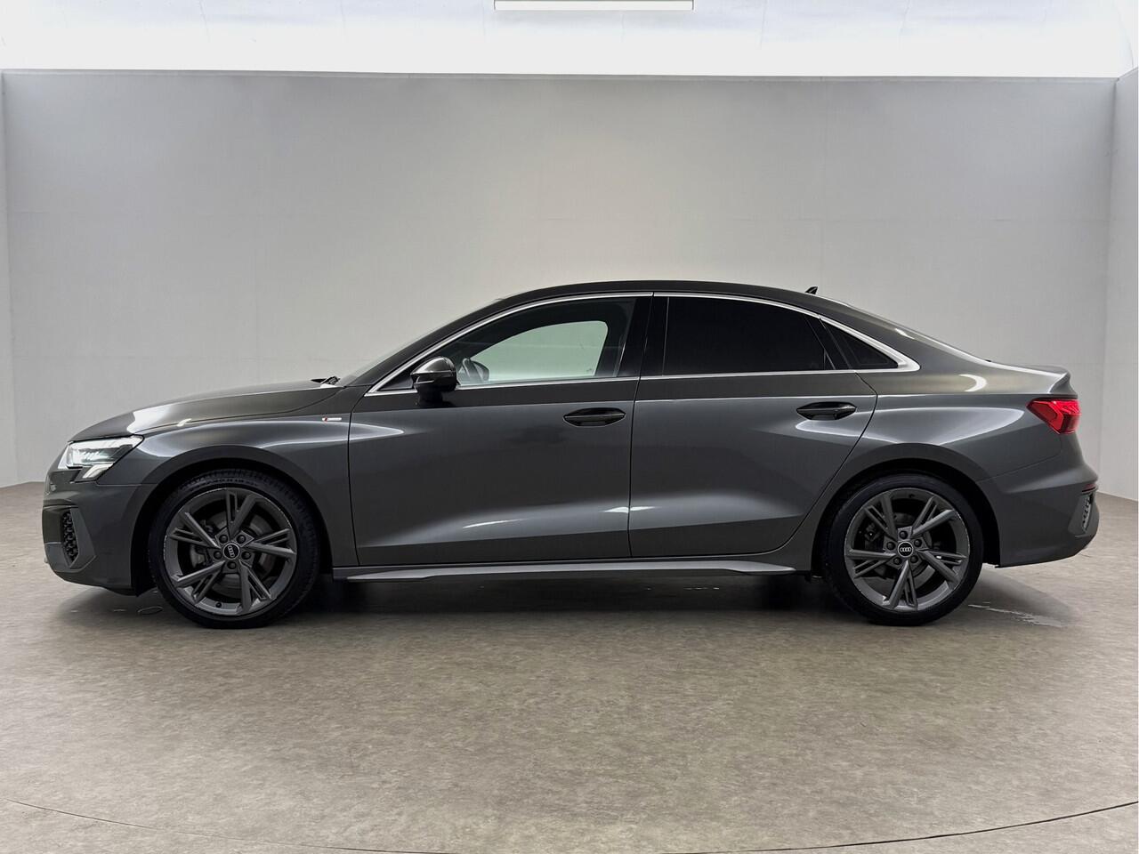 Audi A3 30 TFSI S-Line | Virtual | Carplay | Navi | Parkeersens. | Stoelverw. | LED | NAP