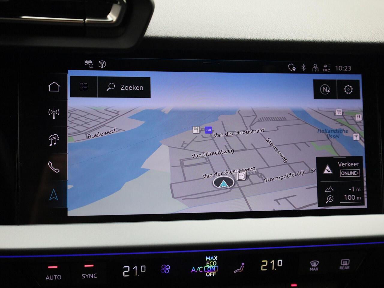 Audi A3 Limousine 35 TFSI/150pk S-tronic S Line · Apple/Android Car Play · SONOS · Camera · ACC · Stoelverwarming · Drive select · Trekhaak · Garantie tot 05-03-2030 of 100000km.