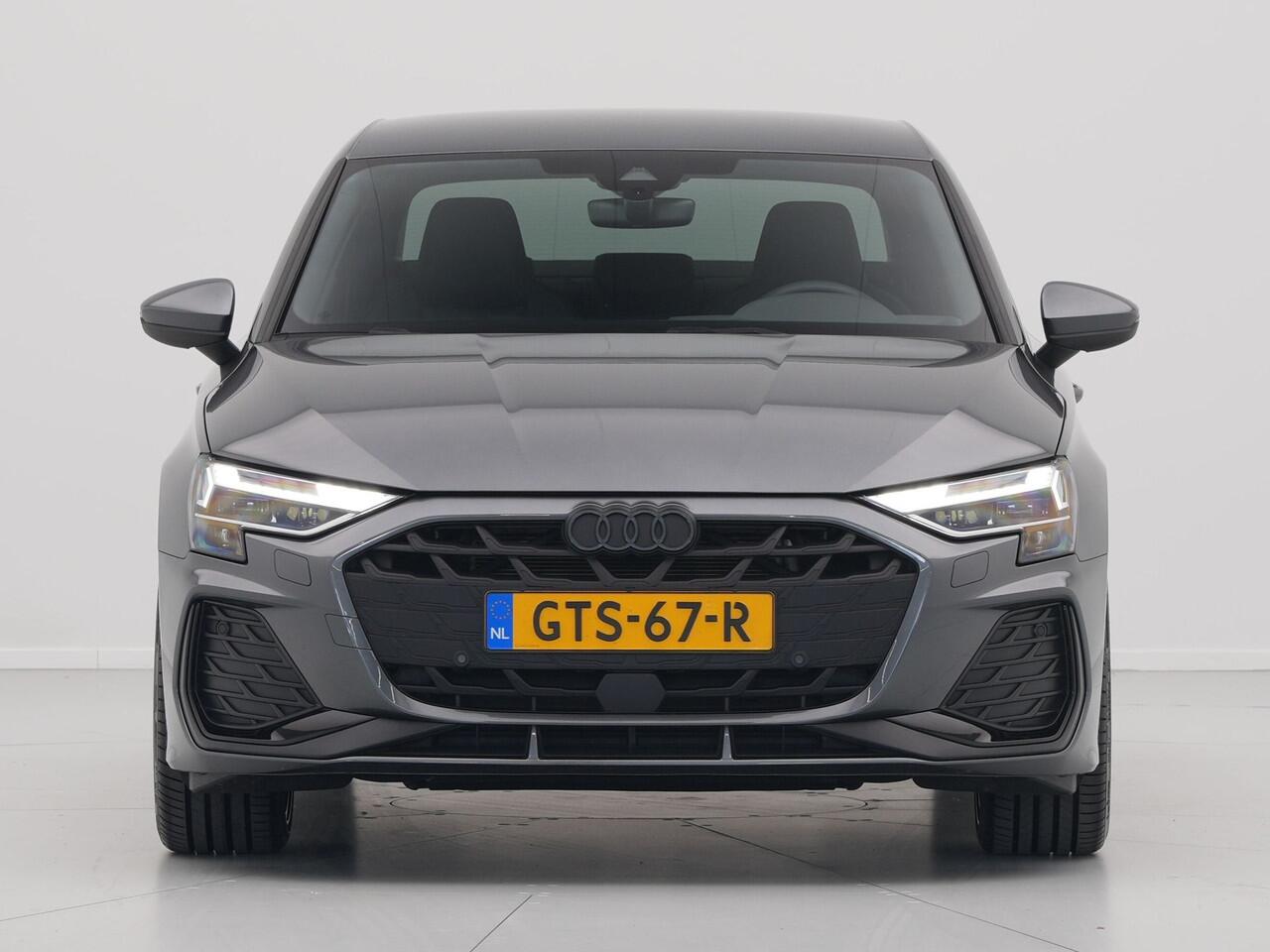 Audi A3 Limousine 30 TFSI 116 pk S Line edition Facelift model, Optiek zwart, LEd, PDC, Climatronic