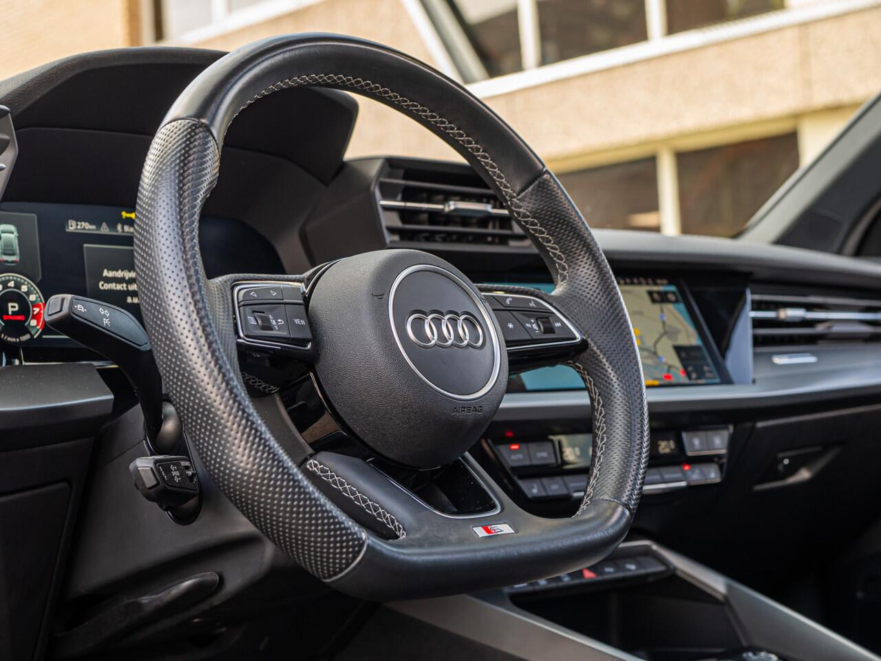 Audi A3 Limousine 35 TFSI edition S-Line PANO CAMERA BLACK OPTIC LEDER VIRTUAL DASH BOMVOL!!