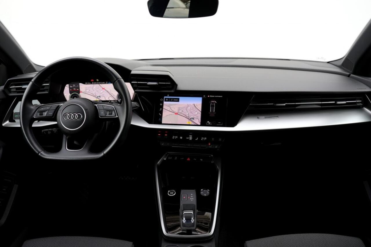 Audi A3 Sportback 45 TFSIe S-Line - 245 pk **Full Led / Park assist / El achterklep
