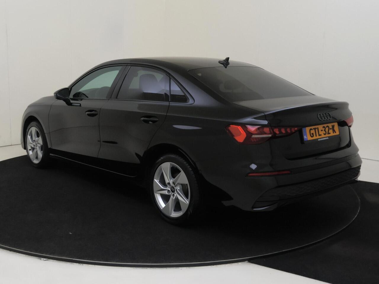 Audi A3 Limousine 35 TFSI Advanced edition | Parkeerassistent | Audi virtual cockpit plus | Cruise control | CarPlay | Navigatie Plus | Parkeersensoren | Dynamische knipperlichten |