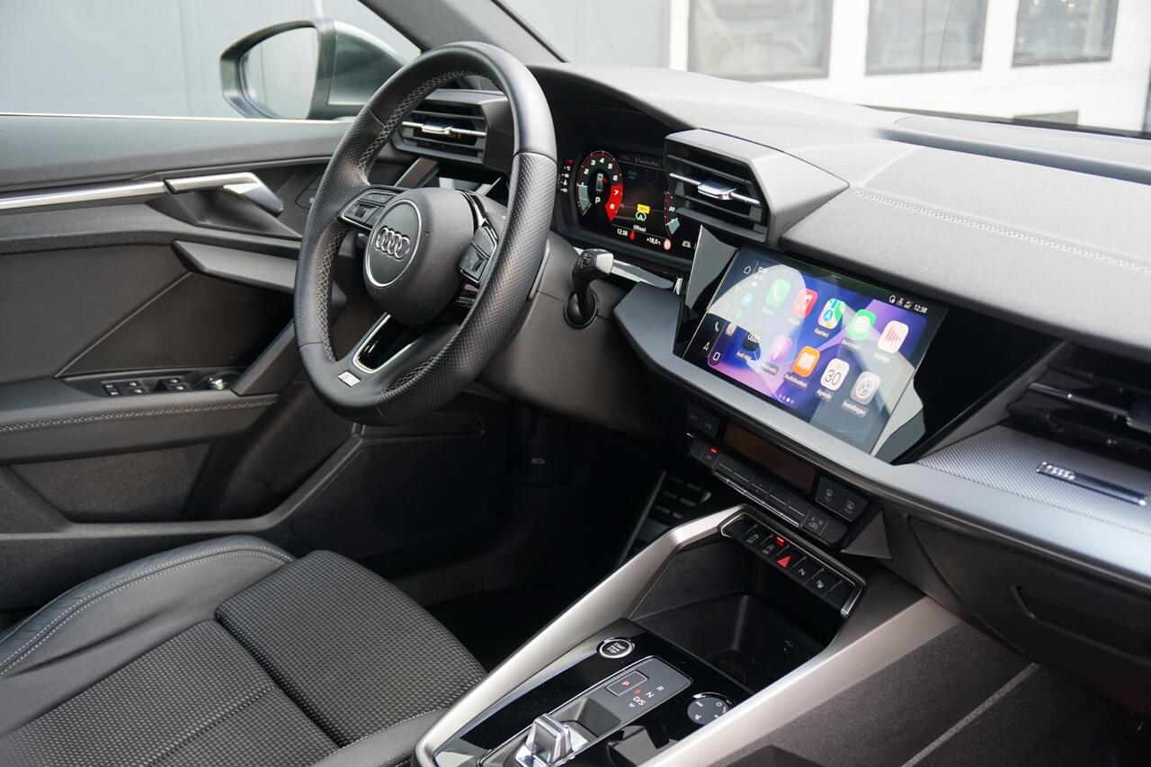 Audi A3 Limousine 30 TFSI S edition + SPORTSTOELEN / LED / SFEERVERLICHTING