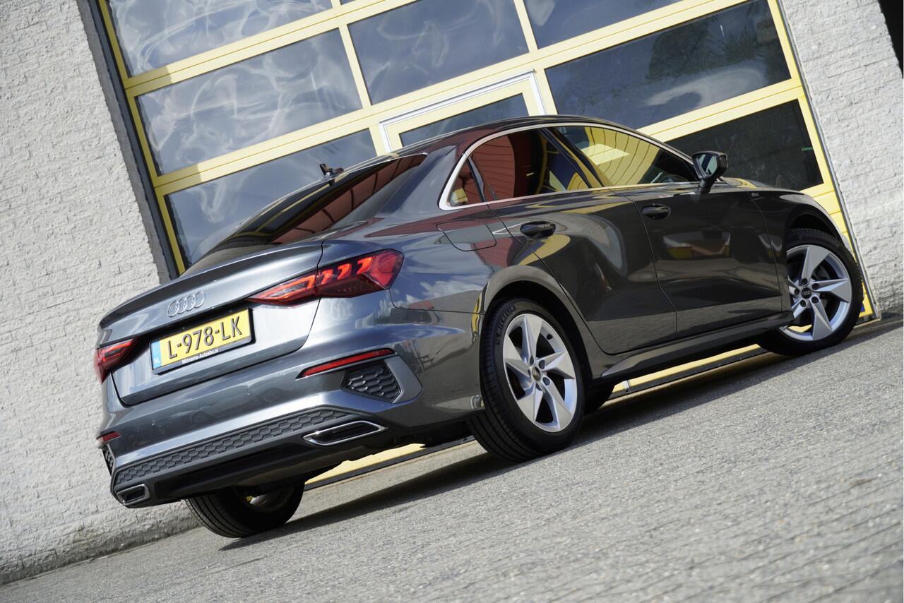 Audi A3 Limousine 35 TFSI 150PK! Automaat S-Edition S-Line BJ2021 Lmv 17" | Led V+A | Pdc | Navi | Dynamische knipperlichten | Sideskirts | App-Connect | Virtual cockpit | Climate control | Cruise control | Sportstoelen | S-Line stuurwiel | Lederen bekleding | Zw