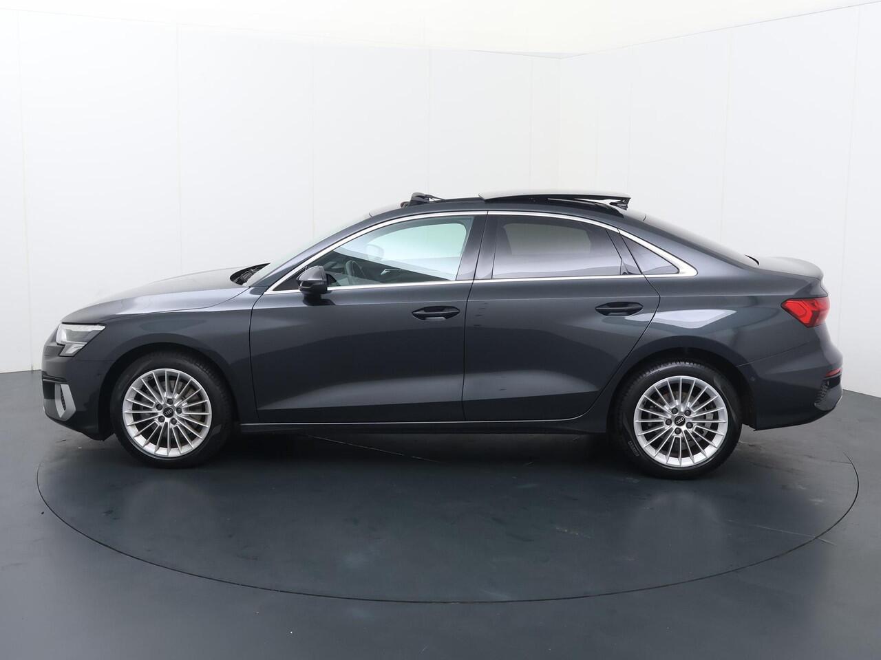 Audi A3 Limousine 35 TFSI Business edition | 150 PK | Automaat | Afneembare Trekhaak | Panoramadak |