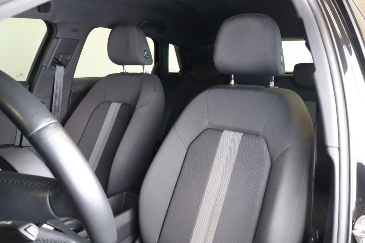 Audi A3 30 TFSI Business Edition - ACC - Virtual Cockpit - Stoelverw.
