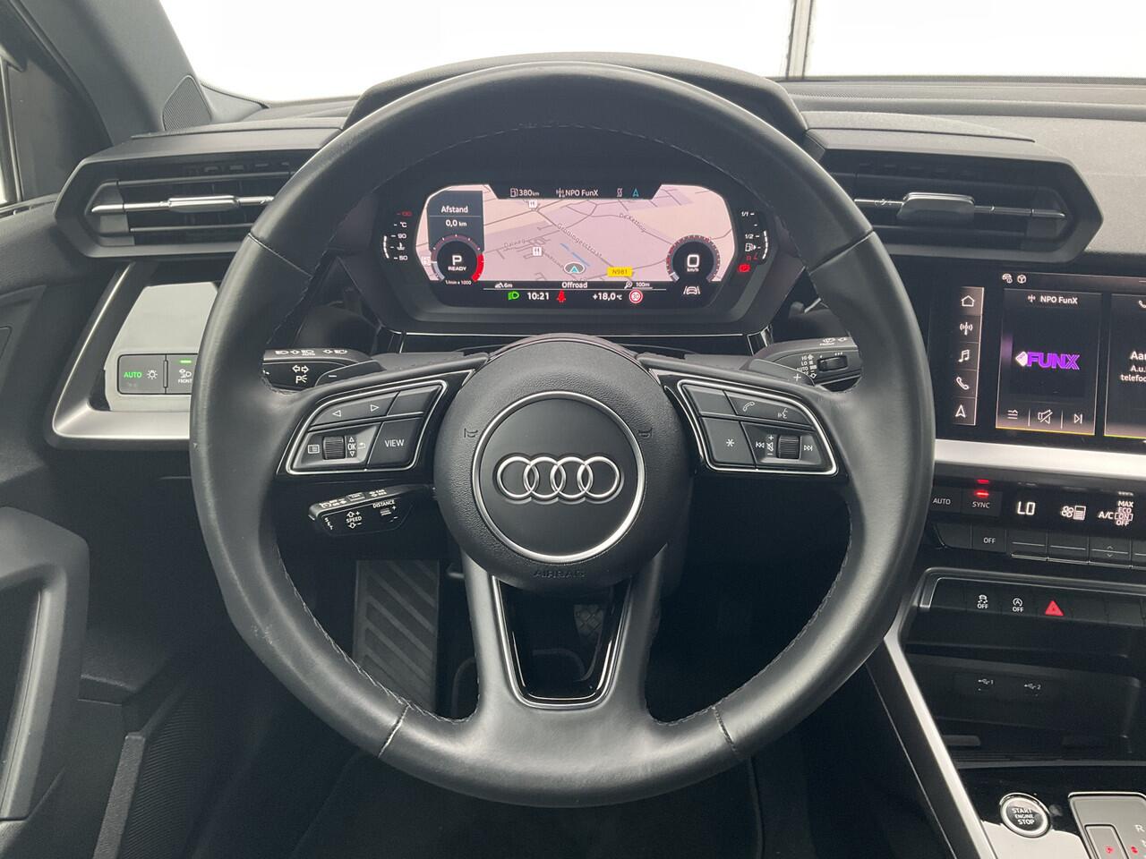 Audi A3 Limousine 30 TFSI Advanced edition Virtueel display Nav/Cruise Sportzetels 1Eig Digitaal NL-Auto!