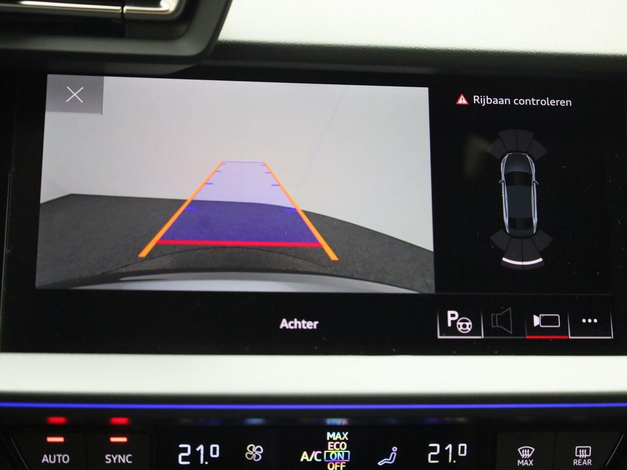 Audi A3 Limousine 35 TFSI/150pk S-tronic S Line · Apple/Android Car Play · SONOS · Camera · ACC · Stoelverwarming · Drive select · Trekhaak · Garantie tot 05-03-2030 of 100000km.