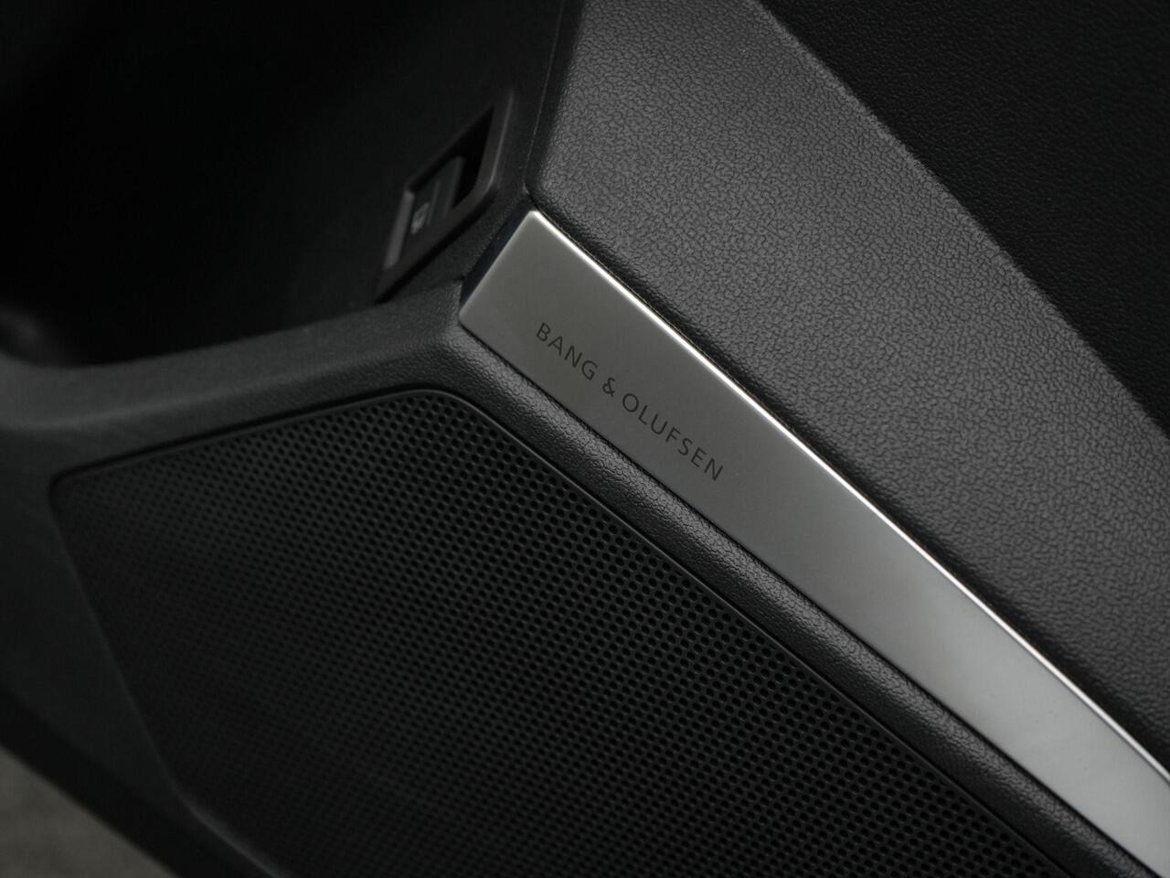 Audi A3 SPORTBACK 40 TFSI e 204 pk S-tronic S Edition / S-Line | Bang & Olufsen | Leder/alcantara | Achteruitrijcamera | Navigatie