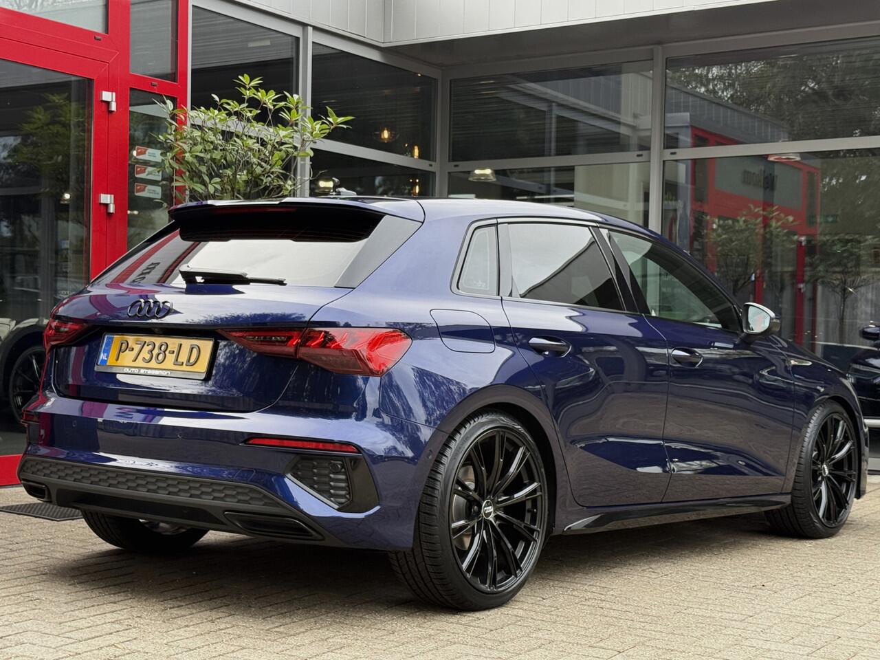 Audi A3 SPORTBACK 40 TFSI-e AUT. *!* 2x S-LINE *!* RADAR/ 19 INCH/ CAMERA/ SPORTSTOELEN/ CARPLAY *!*