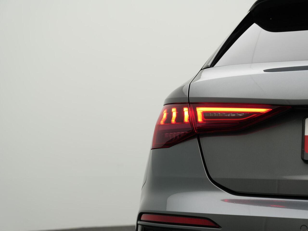 Audi A3 SPORTBACK 40 TFSI e 204 pk S-tronic Advanced edition / S-Line | Achteruitrijcamera | Stoelverwarming | Adaptive Cruise | Navigatie