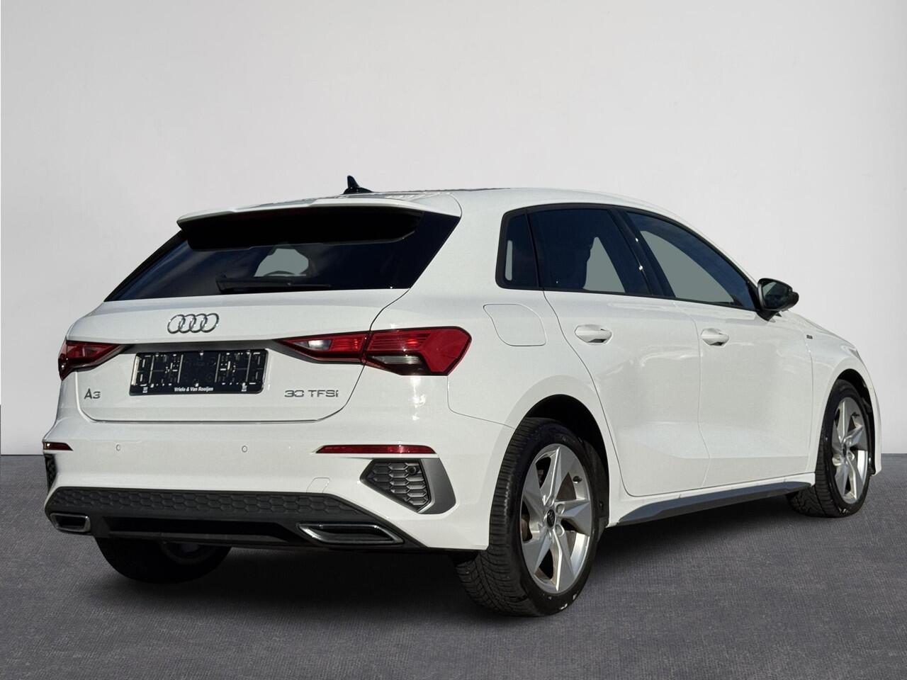 Audi A3 SPORTBACK 30 TFSI S edition | Automaat | Airco | Carplay | Cruise | LED | Navi | LM velgen | ( Vestiging - Nieuwegein )