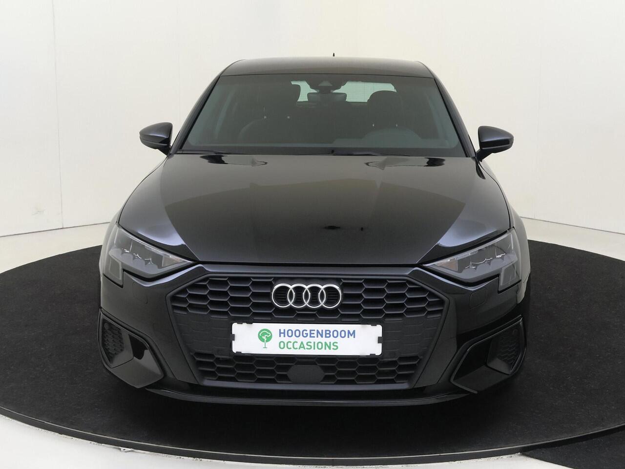 Audi A3 SPORTBACK 40 TFSI e Advanced edition | Parkeerassistent | Virtual cockpit Plus | Achteruitrijcamera | Stoelverwarming | Lederen bekleding | Navigatie Plus | CarPlay |