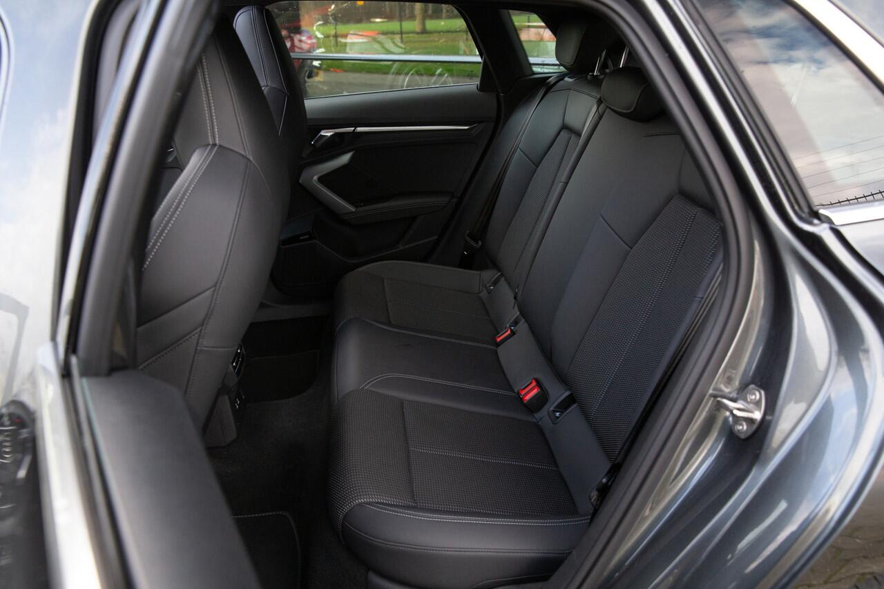 Audi A3 SPORTBACK 35 TFSI S edition , Panoramadak, Sonos audio, Adap. cruise, Sfeerverlichting