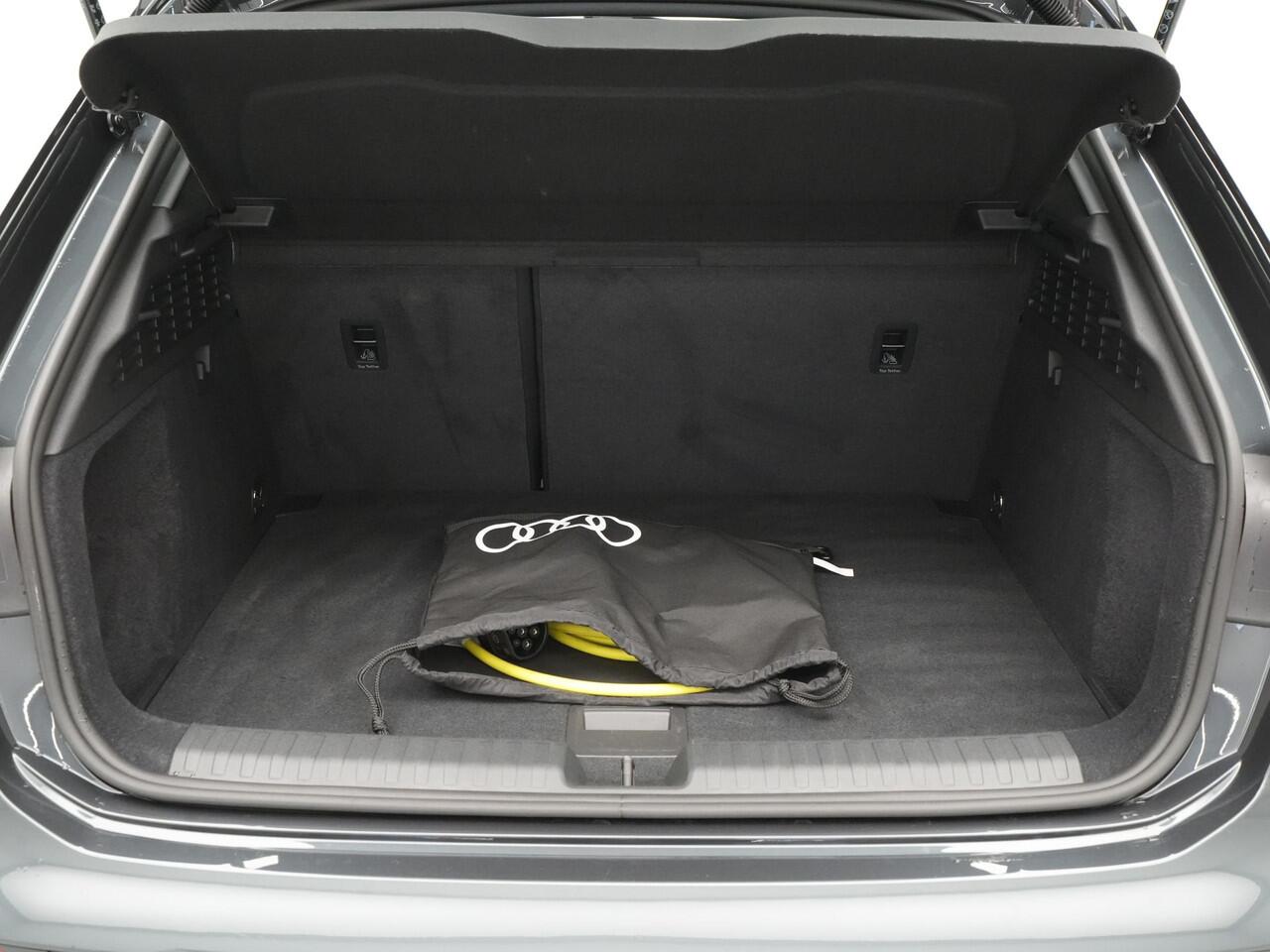 Audi A3 SPORTBACK 40 TFSI e 204pk Advanced edition Panorama Stoelverwarming Navigatie Acc Pdc Carplay 52