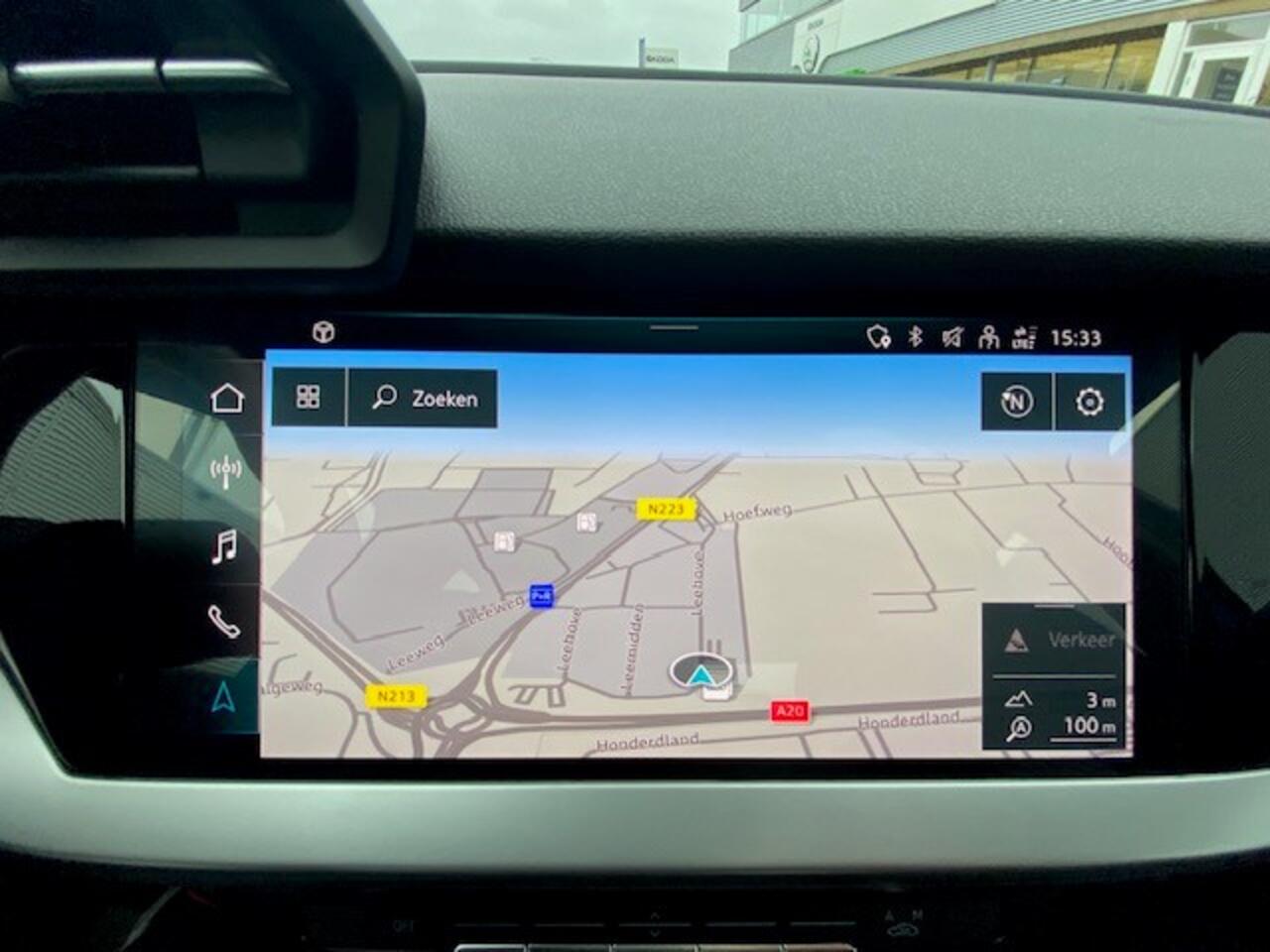 Audi A3 SPORTBACK 30 TFSI Business edition / 17"LMV / NAVI / APP.Connect