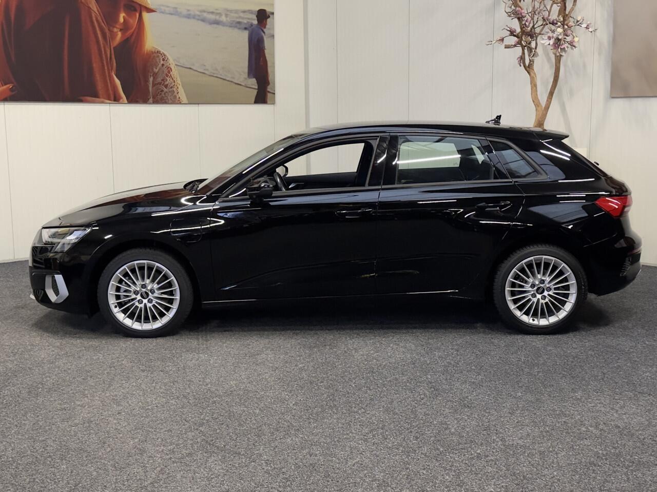 Audi A3 SPORTBACK 40 TFSI e EDITION PHEV AUTOMAAT NAVIGATIE CRUISE CONTROL CLIMATE CONTROL BLUETOOTH TELEFOON APPLE CARPLAY/ANDROID RIJSTROOKSENSOREN KEYLESS GO PDC ZEER MOOI !! 3010