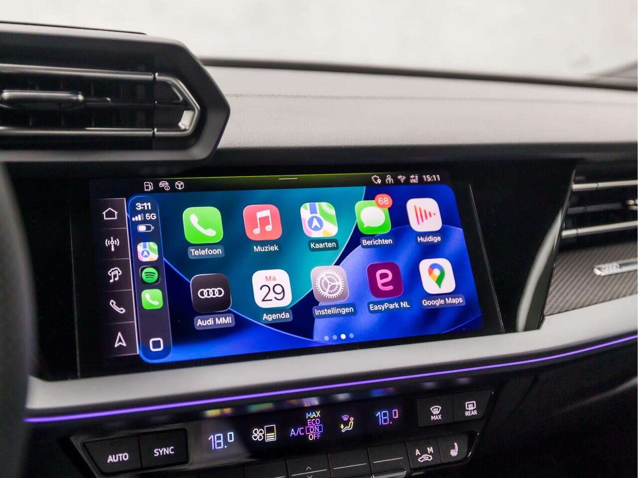 Audi A3 SPORTBACK 30 TFSI S-Line Sport Automaat (2X S-LINE, APPLE CARPLAY, HEAD-UP DISPLAY, SONOS AUDIO, GROOT NAVI, CAMERA, LEDEREN SPORTSTOELEN, STOELVERWARMING, ADAPTIVE CRUISE, SFEERVERLICHTING, KEYLESS, NIEUWSTAAT)